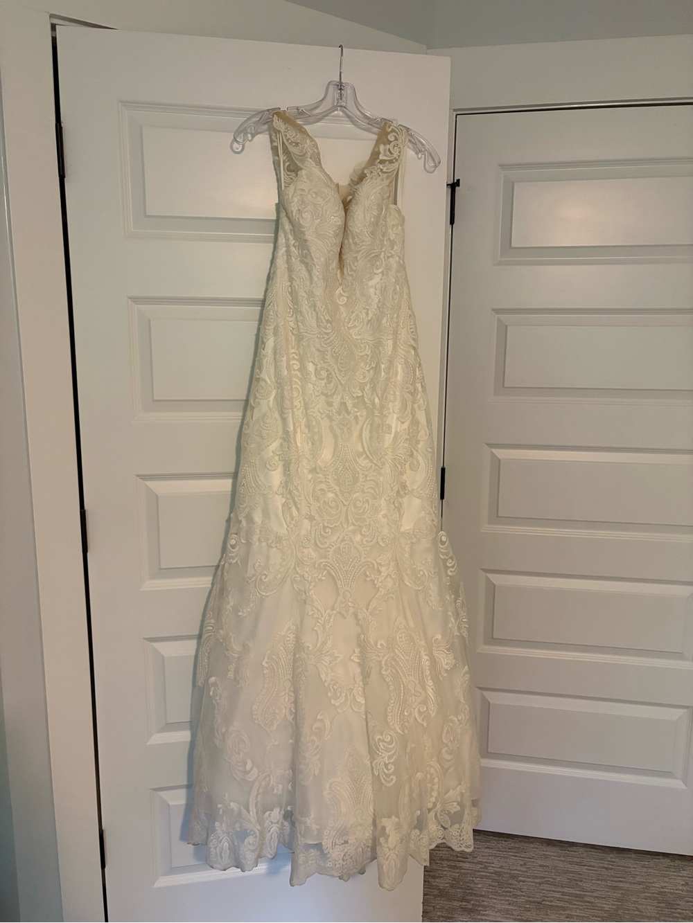 Allure Bridals Ivory Lace Wedding Dress